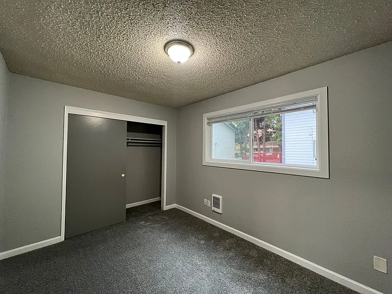 Briar Rose Apartments — Photo 51