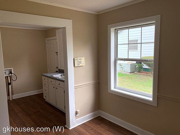 4th image of 5601 Avenue O