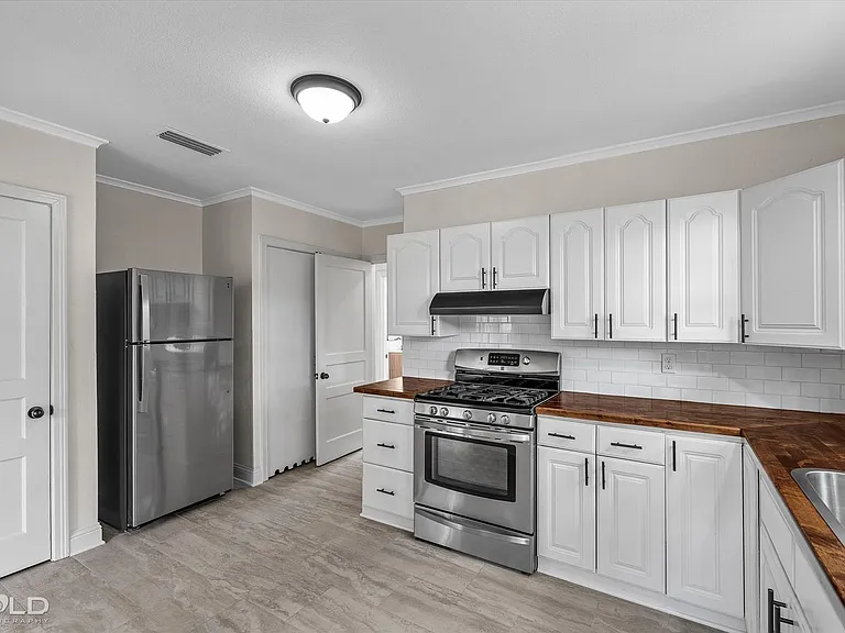 4440 Clingman Dr — Photo 8