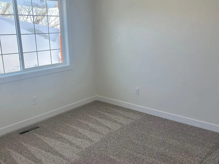 1004 Lincoln St SE — Photo 10