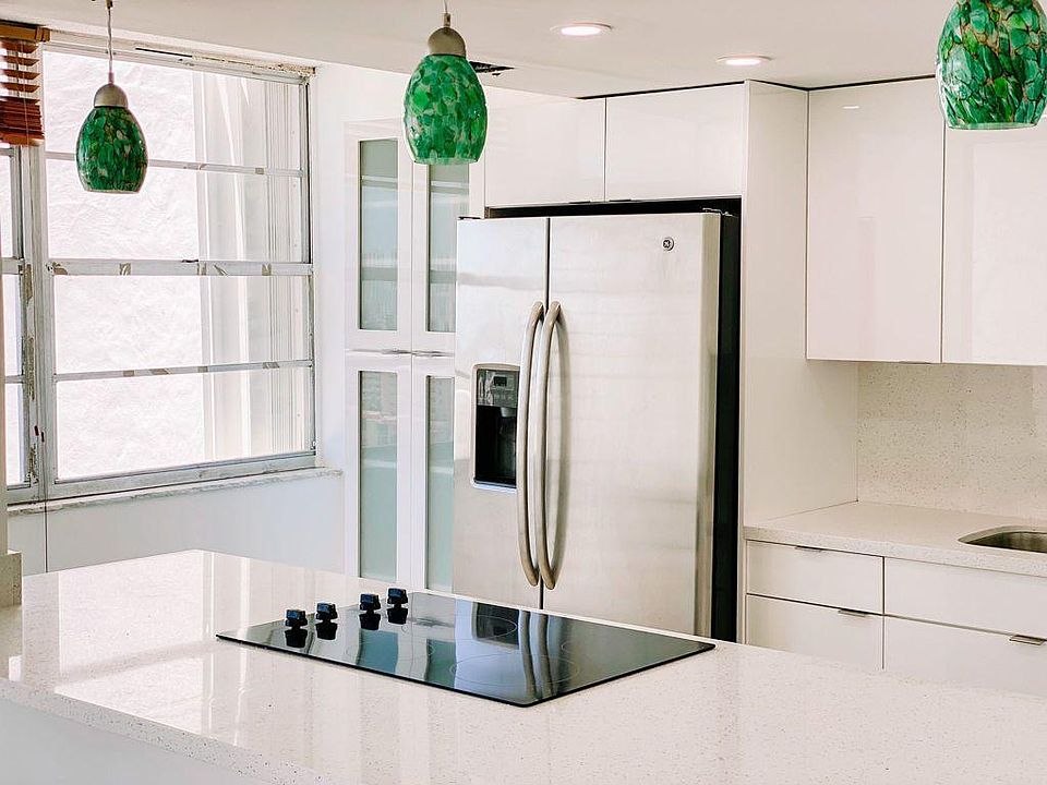 1st image of 18021 Biscayne Blvd APT 1404