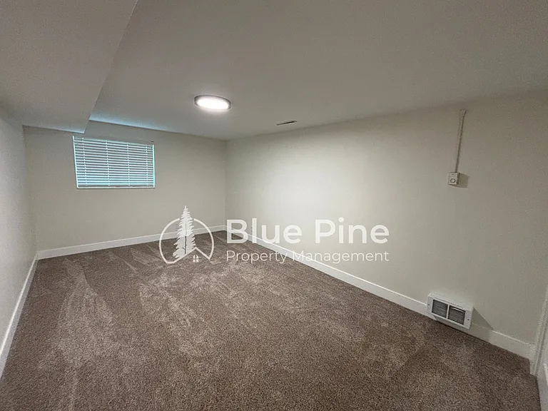 351 Yale Ave — Photo 29