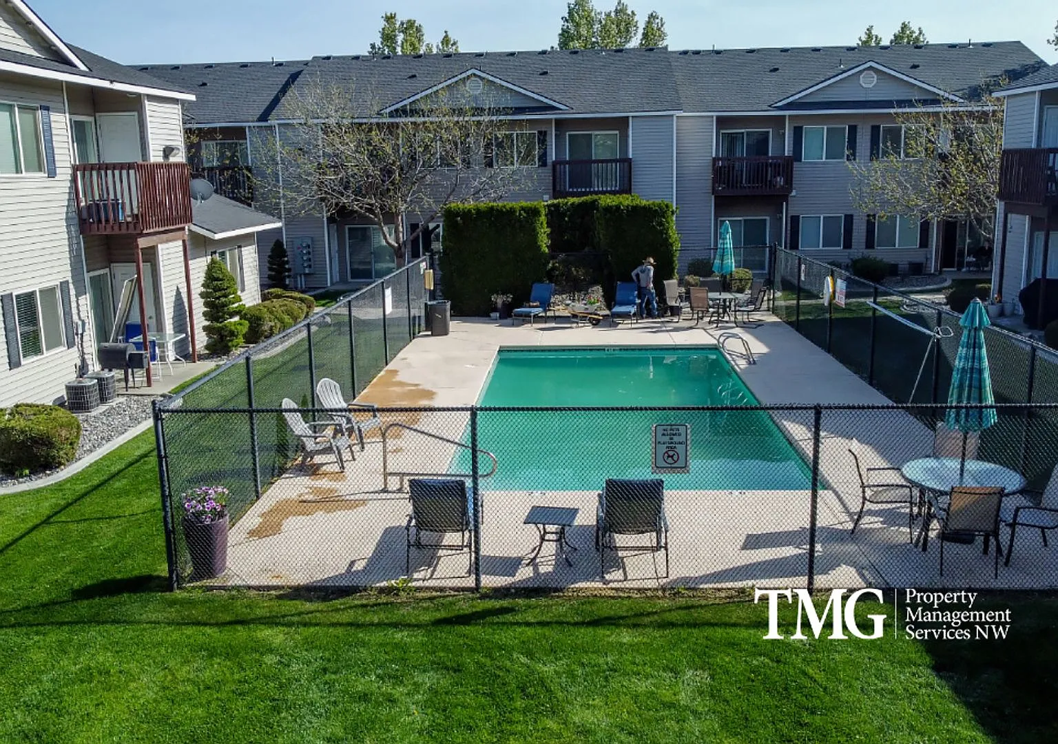 Aaron Ridge Apartments — Photo 1