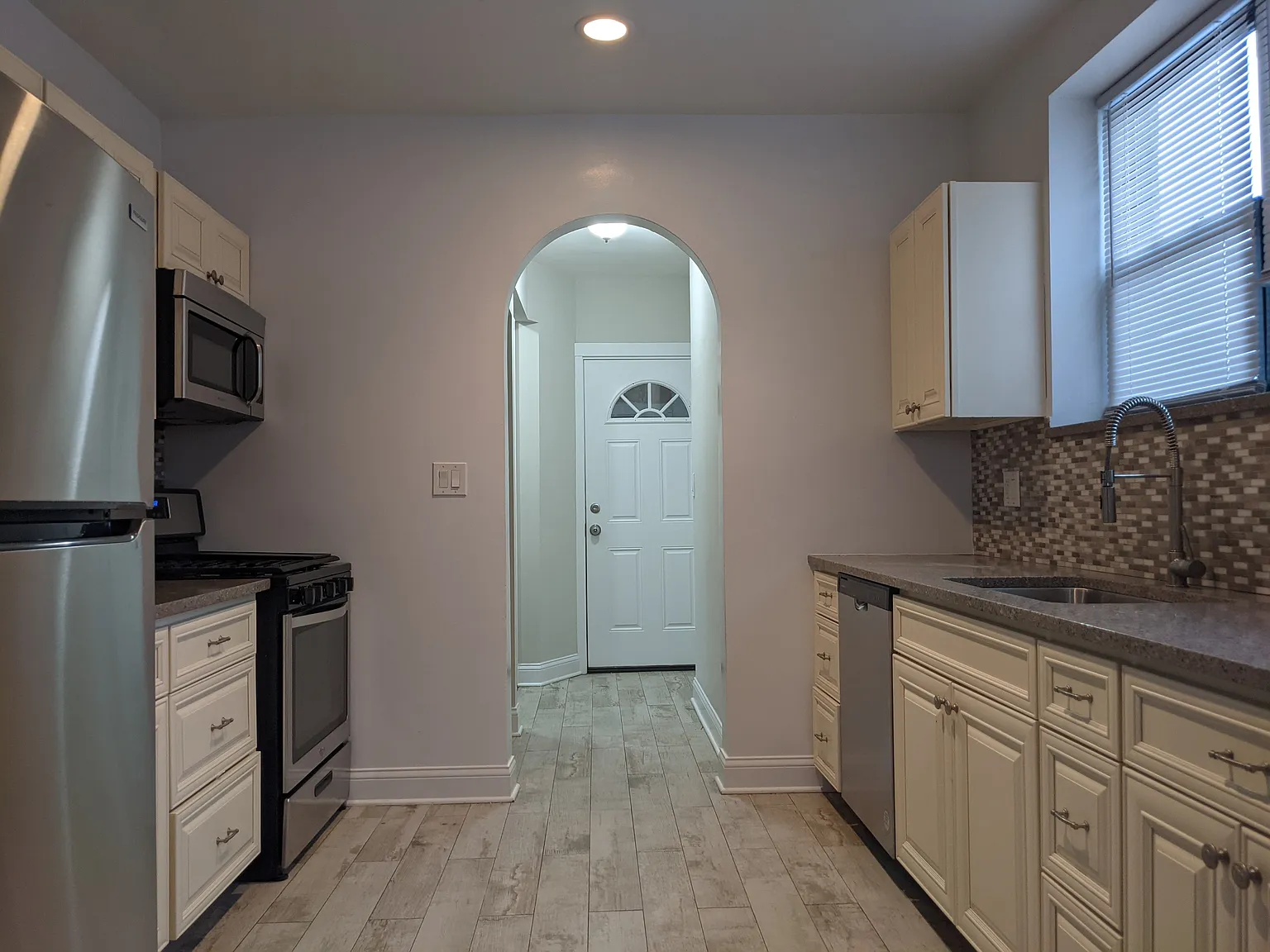 4350-58 N. Cicero Ave/4801-13 W. Montrose Ave — Photo 4