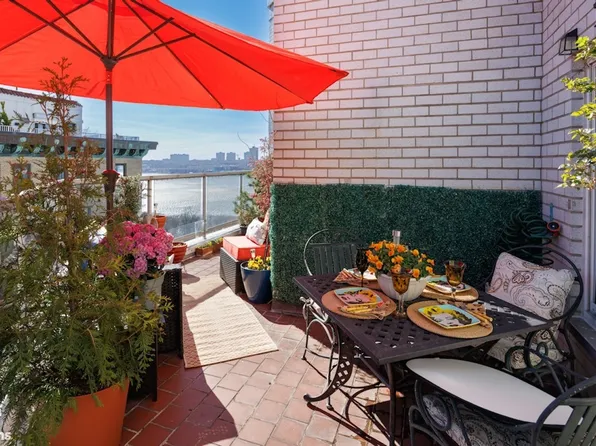 60 Riverside Drive image 1 of 16