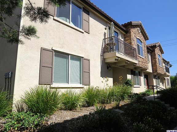 2nd image of 27912 Avalon Dr