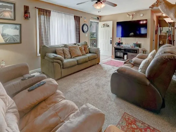 1202 Whitney St, Independence, MO 64056