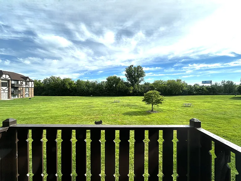 Charter Oaks Apartments — Photo 67