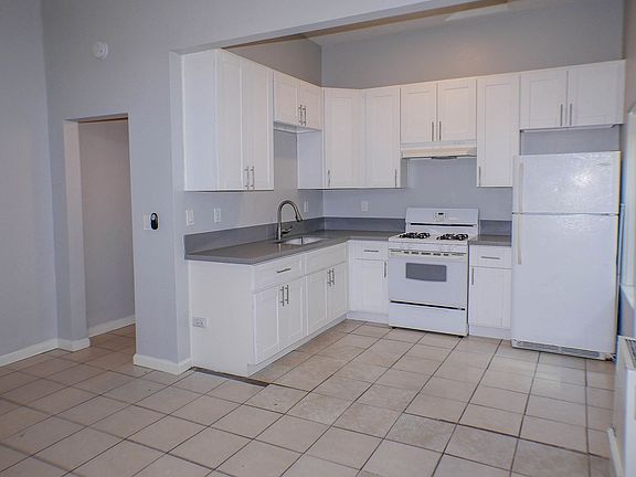 5th image of 3137 National Ave #6
