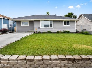 207 N F St, Toppenish, WA 98948