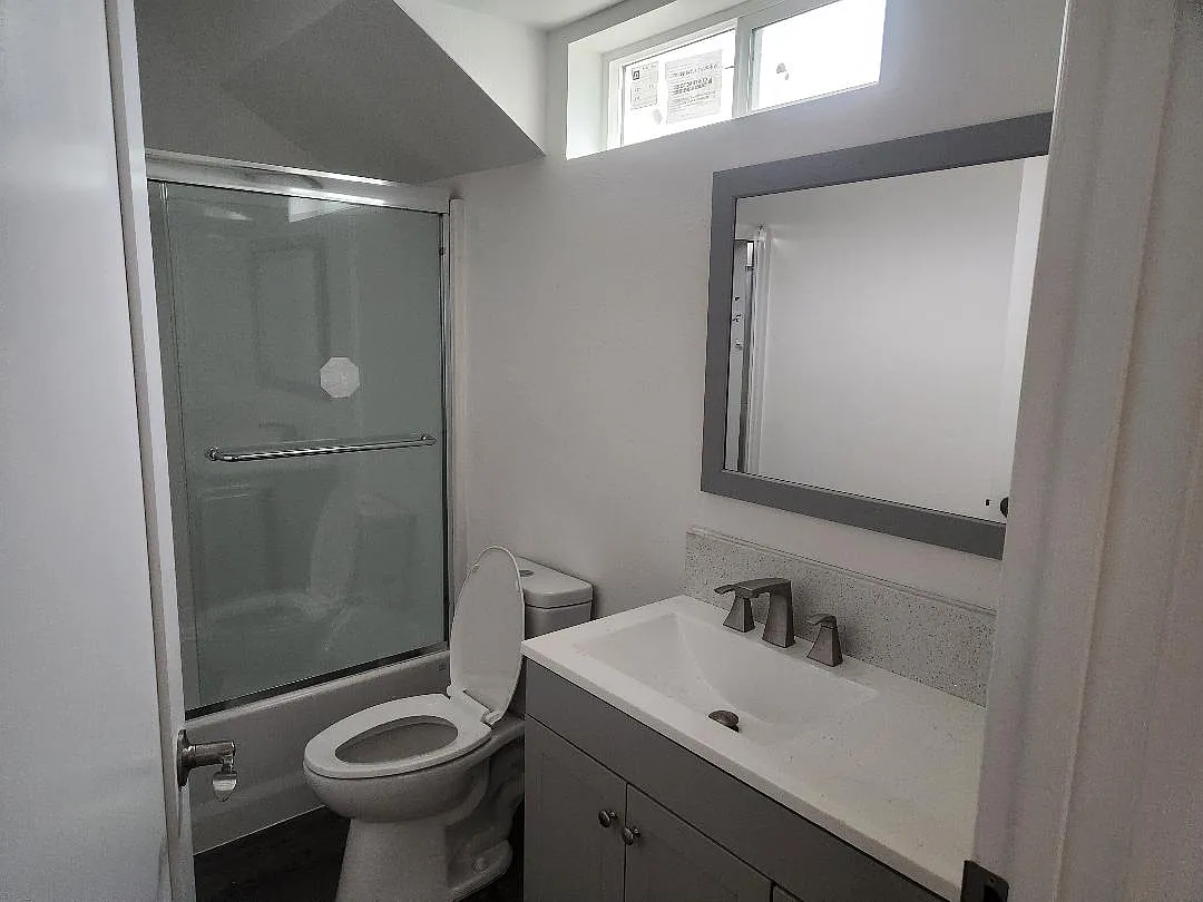 1 bed, 500 sqft, $2,100 — Photo 1