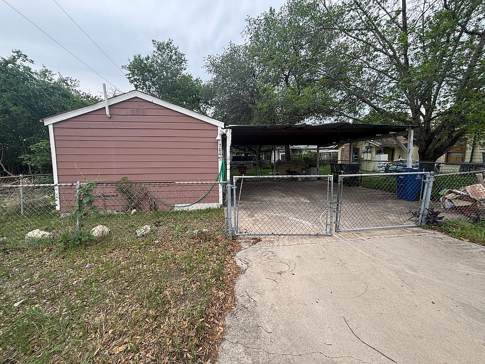 1st image of 784 Linda Lou Dr #2