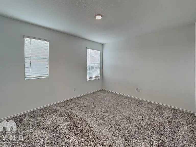 428 Sebring Cir — Photo 15