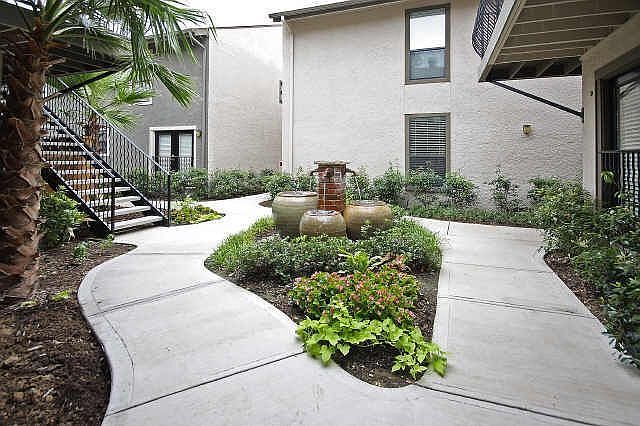 2nd image of 5836 Birchbrook Dr APT 225