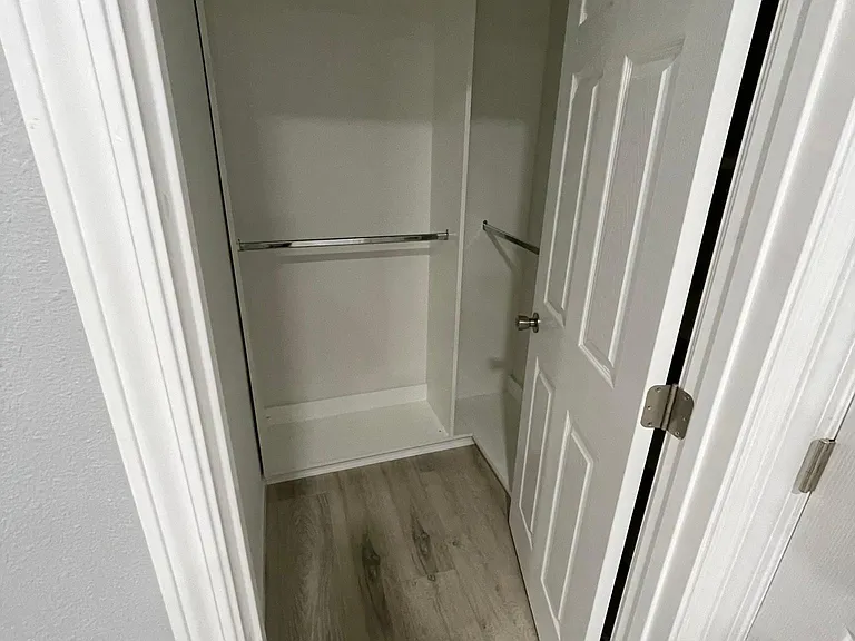 Closet in bedroom 1