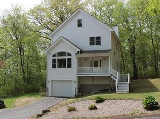 7 Hill St, Hopkinton, MA 01748