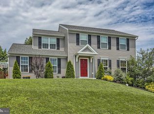 604 Iron Spring Rd, Hummelstown, PA 17036