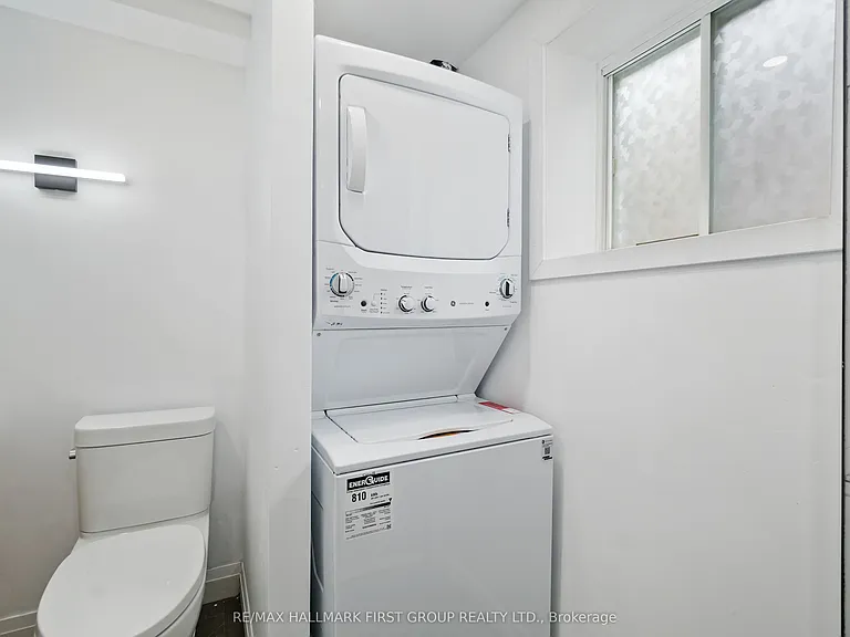 660 Mackechnie Cres #LOWER — Photo 28