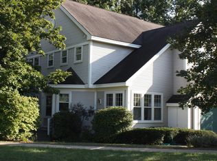 2 Arbor Rd, South Burlington, VT 05403