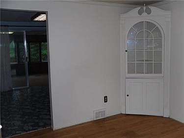 4th image of 4185 Timberlane Dr