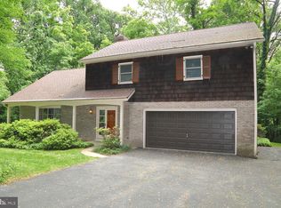 1061 Sherry Ln, Lancaster, PA 17601