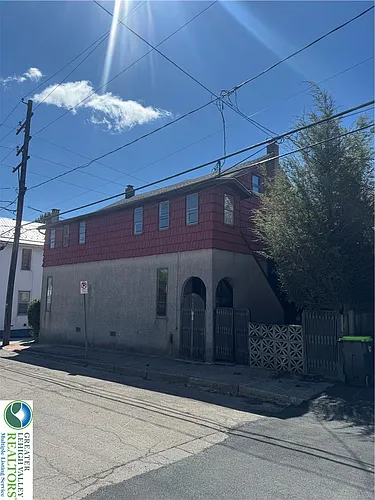 702 Walnut St #2 Photo 1
