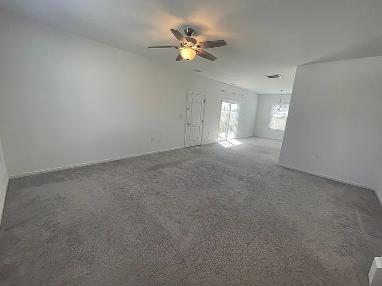 413 Heartfield Dr #1 — Photo 6