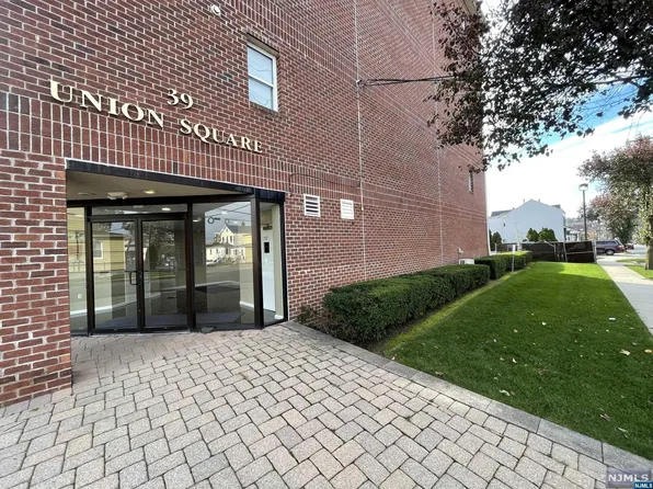 39 Union St APT 402, Hackensack, NJ 07601