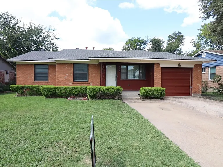 9107 Rustown Dr — Photo 1