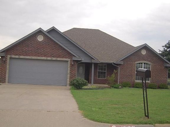 2nd image of 1707 Fairway Dr