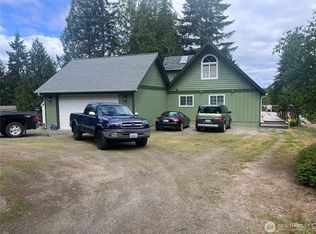 301 E Twanoh Falls Dr, Belfair, WA