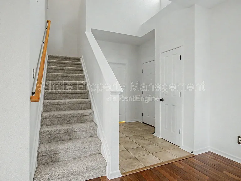 3884 Red Deer Trl — Photo 2