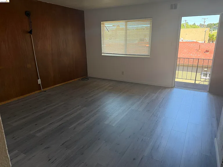 14761 S San Pablo Ave #6 — Photo 7