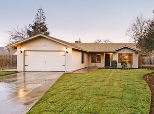 14513 Palm Ct, Kerman, CA 93630