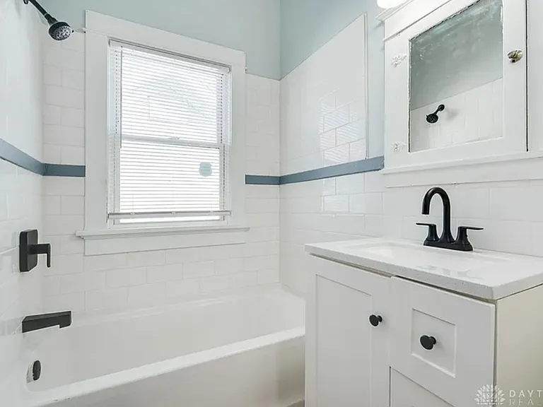 416 Geneva Rd — Photo 18