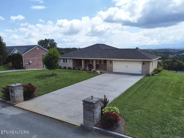 128 Skyline Dr, Dandridge, TN 37725