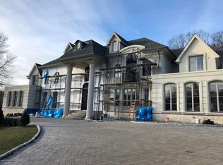 16 Buttonwood Rd, Staten Island, NY 10304