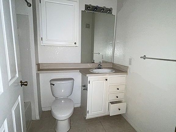 2nd image of 1325 Lake Shadow Cir APT 12105