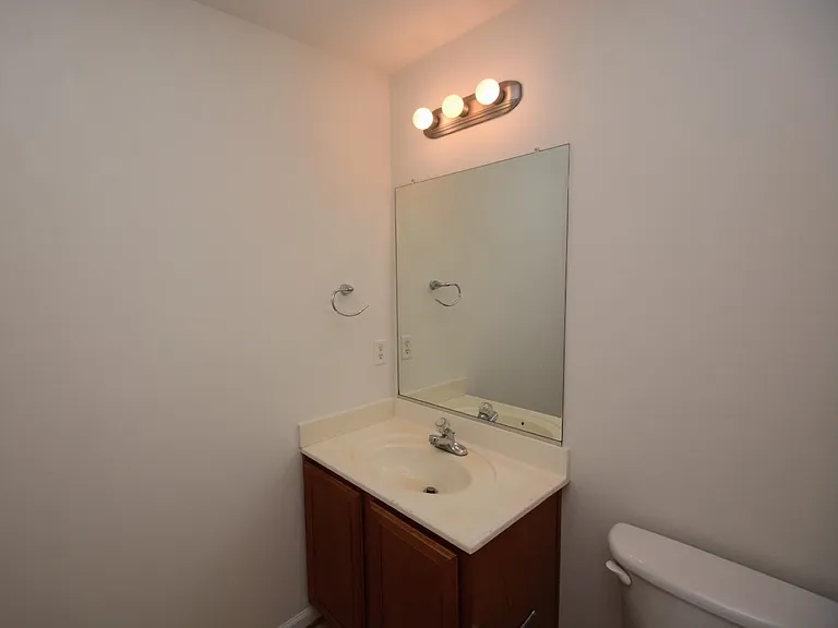 5062 Glen Canyon Dr — Photo 13