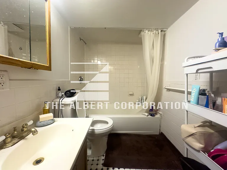 23 Speridakis Ter — Photo 34