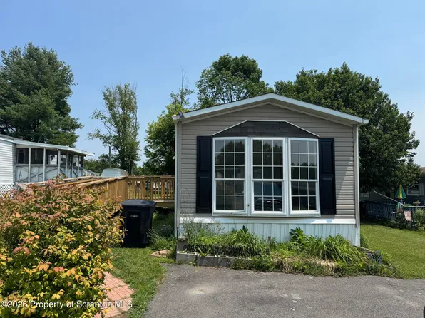 319 Ayla Ln, Dalton, PA 18414