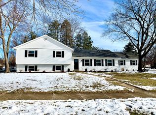 6S271 New Hope Rd, Naperville, IL 60540