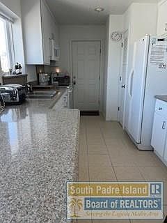 5th image of 1216 Tarpon Ave