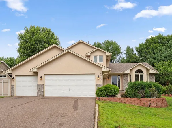 9055 Regent Pkwy, Minneapolis, MN 55443
