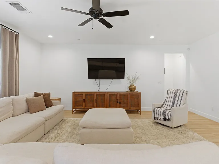 12529 Maclure Dr — Photo 10