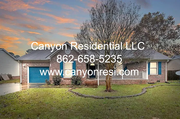 3 bed, 2.0 bath, 1402 sqft, $1,745 — Photo 1