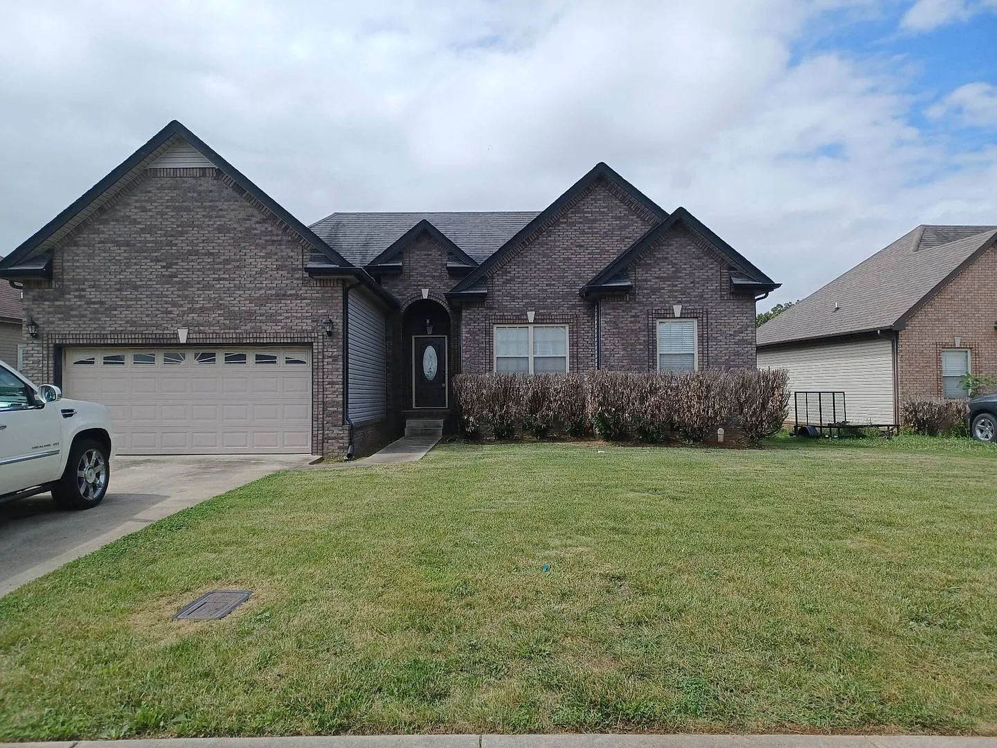 3 Bedroom 2 Bathroom Home!! — Photo 2
