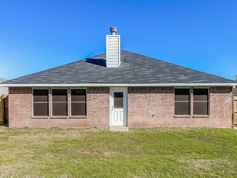 1082 Magnolia Ln — Photo 14
