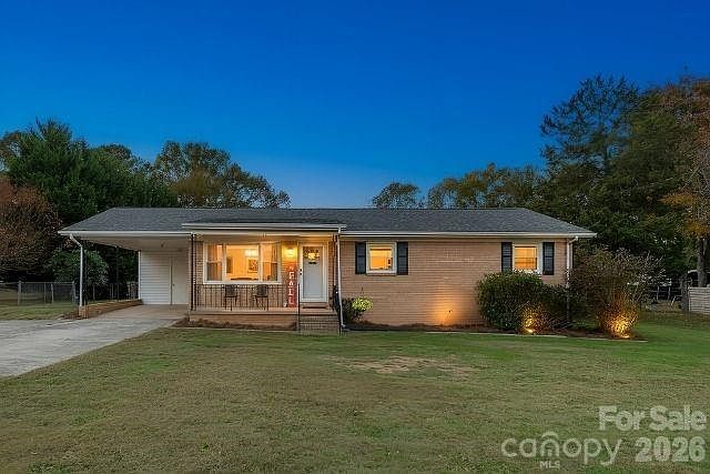 1st image of 913 Harper Rd