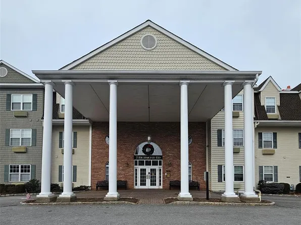 7306 Richmond Rd, West Milford, NJ 07480